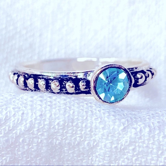 ❣️$25/3❣️ Sliver Plated Blue Rhinestone Ring - Picture 4 of 9